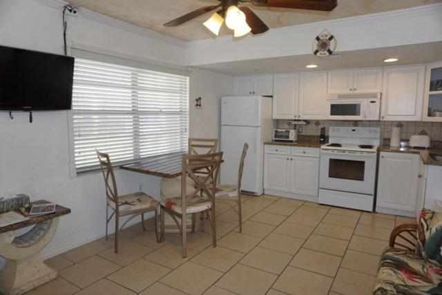 The Monterey Beach Resort St. Pete Beach Εξωτερικό φωτογραφία