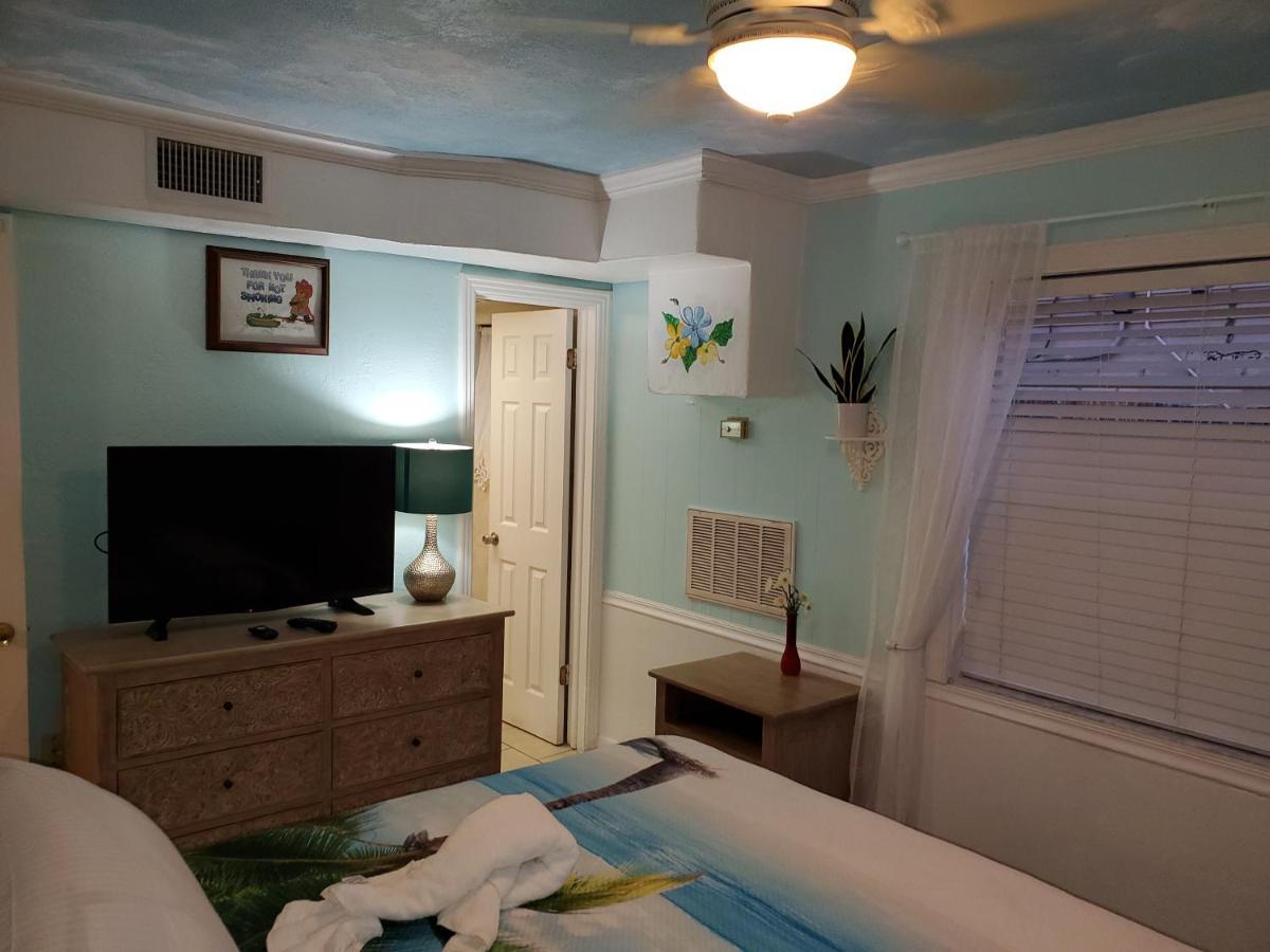 The Monterey Beach Resort St. Pete Beach Εξωτερικό φωτογραφία